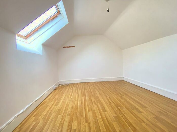 4 Bedroom Terraced House To Rent In Union Street, Dunstable, LU6