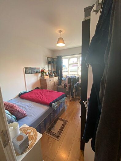 1 Bedroom Flat To Rent In Green Lane, Ilford, Essex, IG1