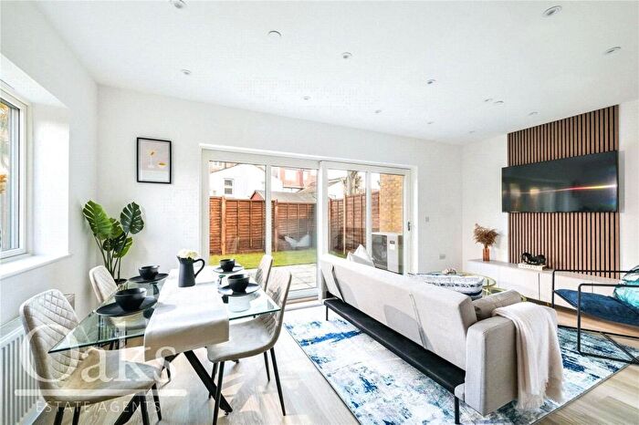 3 Bedroom House For Sale In Birchanger Road, South Norwood, SE25