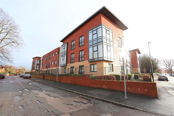 2 Bedroom Flat To Rent In Lower Broughton Road, Salford, M7