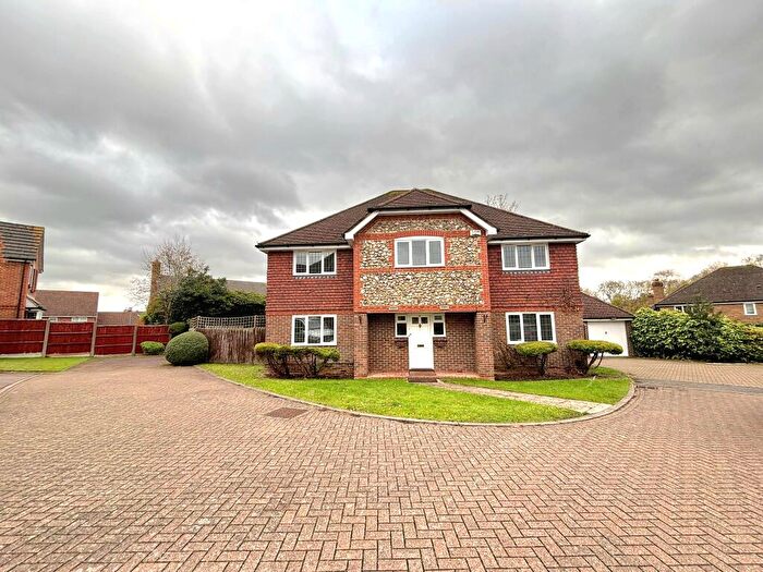 5 Bedroom House To Rent In Richardson Crescent, Cheshunt, Waltham Cross, EN7