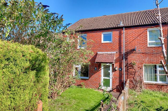 3 Bedroom Terraced House For Sale In Saxhorn Road, Lane End, HP14