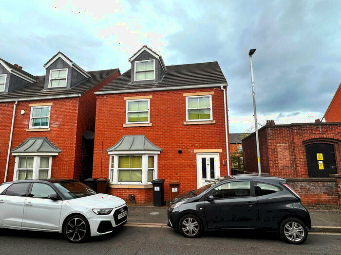 4 Bedroom Block Of Apartments For Sale In - Robey Street, Lincoln, Lincolnshire, LN5