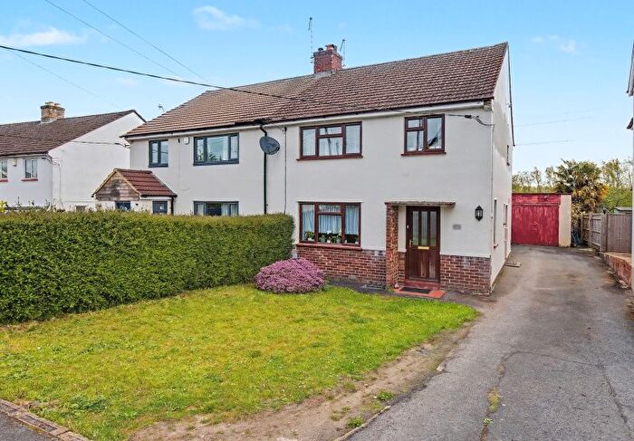 3 Bedroom Semi Detached House For Sale In Kennington Road, Kennington, OX1