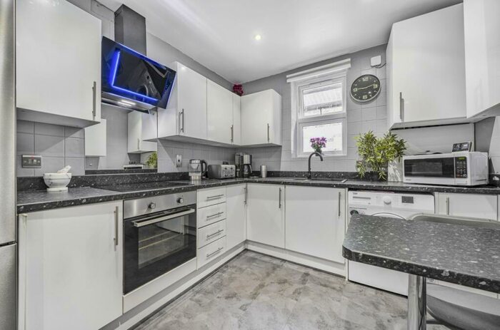 4 Bedroom Terraced House To Rent In Wickham Lane London, SE2