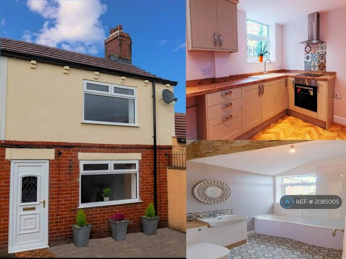 2 Bedroom Terraced House To Rent In Old Lane, Bradford, BD11