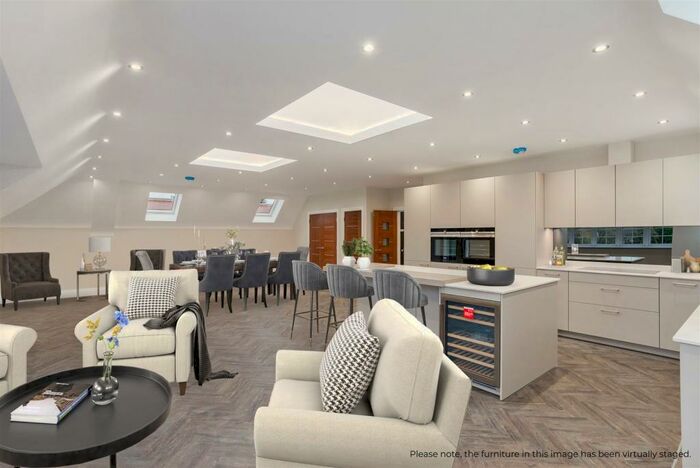 3 Bedroom Flat To Rent In Waterhouse Lane, Kingswood, KT20