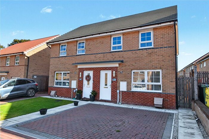 3 Bedroom Semi-detached House For Sale In St. Michaels Drive, East Ardsley, Wakefield, West Yorkshire, WF3
