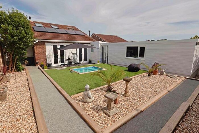 2 Bedroom Detached Bungalow For Sale In Hill Head Park, Brixham, TQ5
