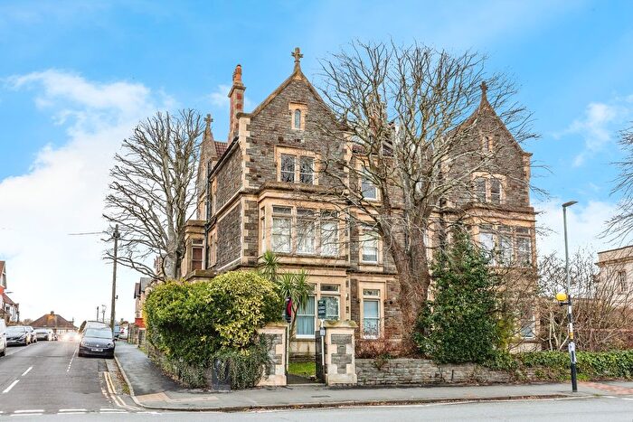 3 Bedroom Flat For Sale In Redland Road, Bristol, BS6