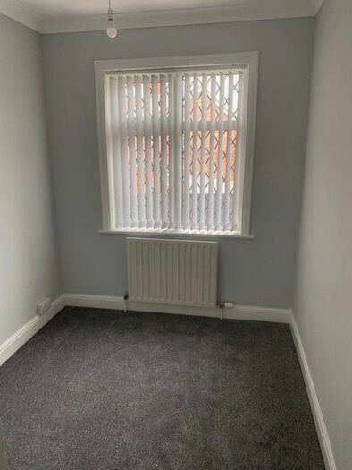 3 Bedroom Semi-Detached House To Rent In St. Margarets Walk, Scunthorpe, DN16