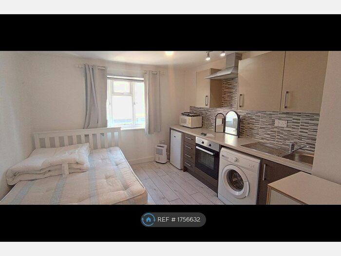 Studio To Rent In Springbank Road, Lewisham, SE13