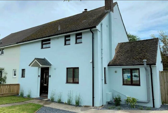 2 Bedroom Semi-Detached House For Sale In Gray Avenue, Skrinkle, Manorbier, SA70