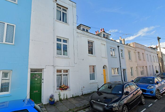 2 Bedroom Flat To Rent In Guildford Street, BN1