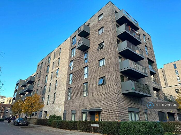 2 Bedroom Flat To Rent In Denver Court, London, NW9
