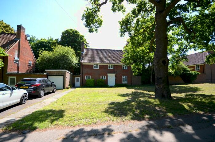 3 Bedroom Detached House To Rent In Biggs Lane, Arborfield, Reading, RG2