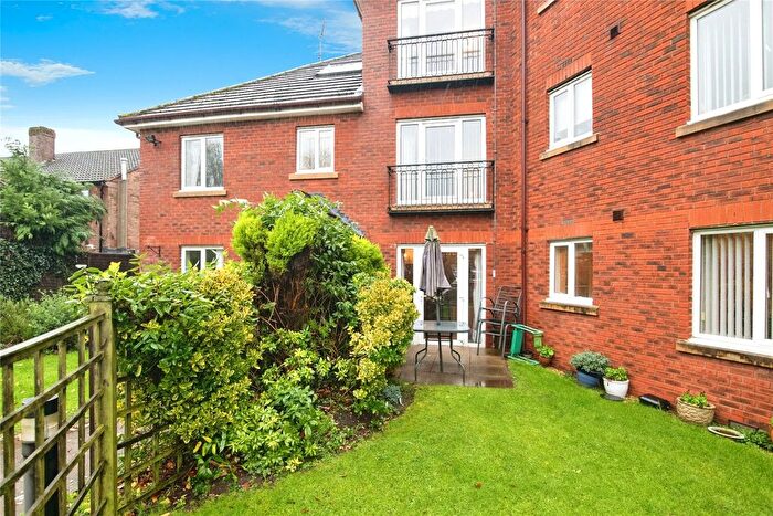 2 Bedroom Flat For Sale In Pegasus Court (Halesowen), Halesowen, B62