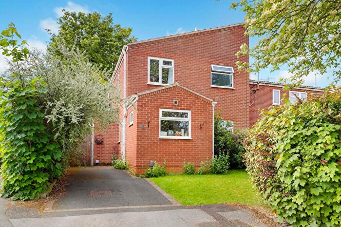 3 Bedroom Semi-Detached House For Sale In Cropston Close, West Bridgford, NG2
