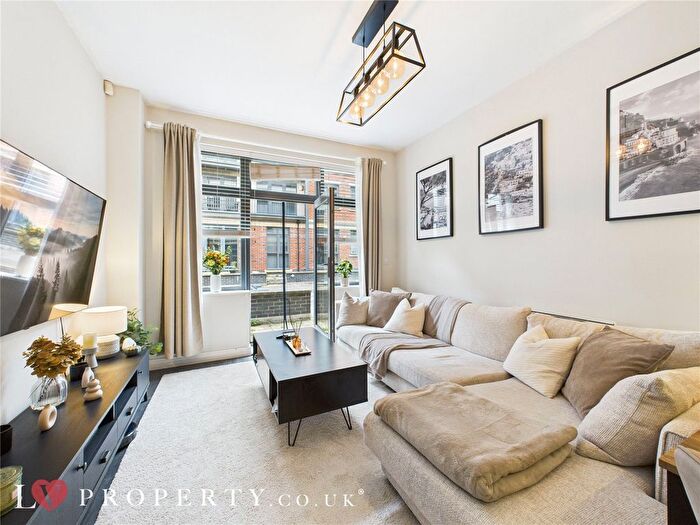 2 Bedroom Flat For Sale In Warstone Lane, Birmingham, West Midlands, B18