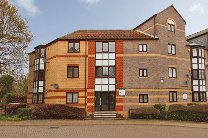 3 Bedroom Flat For Sale In New Bright Street, Reading, Reading, RG1