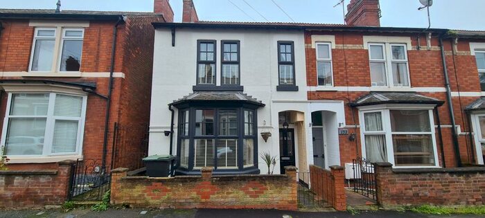 4 Bedroom House To Rent In Queen Street, Rushden, NN10