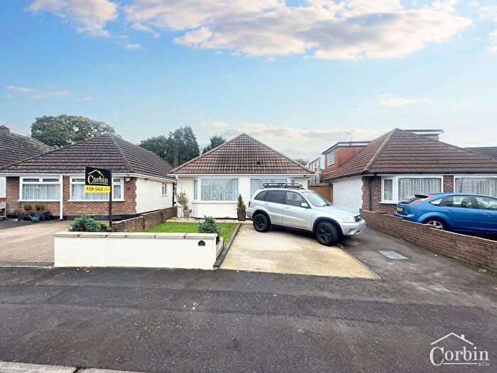 3 Bedroom Bungalow For Sale In Wicket Road, Bournemouth, Dorset, BH10