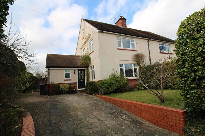 4 Bedroom Semi Detached House To Rent In Kiln Lane, Lower Bourne, Farnham, GU10
