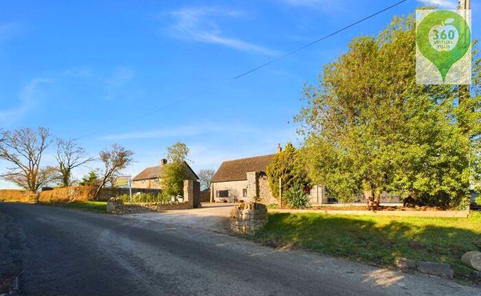 3 Bedroom Bungalow For Sale In Purdue Place, Closworth, BA22