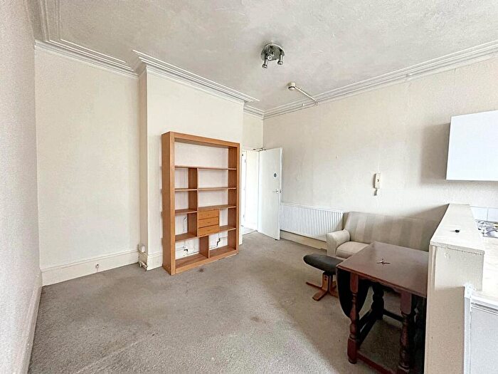 1 Bedroom Flat To Rent In Cardiff Road, Newport, NP20