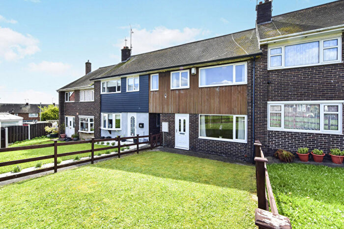 3 Bedroom Terraced House For Sale In Whitehall Road, Rotherham, S61
