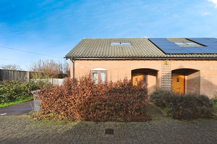 2 Bedroom Bungalow For Sale In Abberley Wood, Great Shelford, Cambridge, Cambridgeshire, CB22