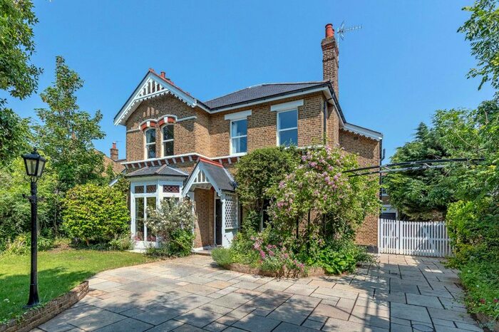 5 Bedroom Detached House To Rent In Hampton Road, Teddington, Middlesex, TW11