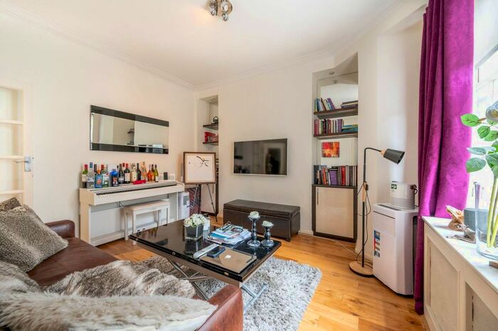 1 Bedroom Flat To Rent In Duke Of York Street, St James's, London, SW1Y