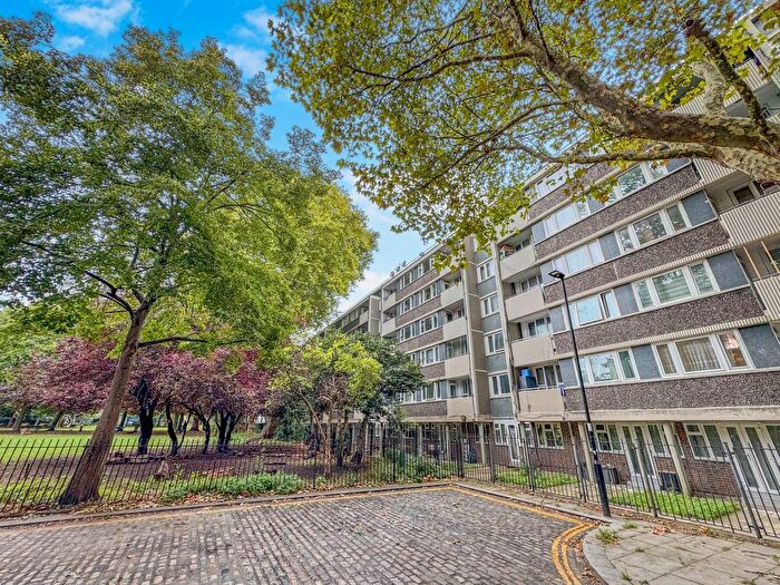 1 Bedroom Flat To Rent In King Square, London, EC1V