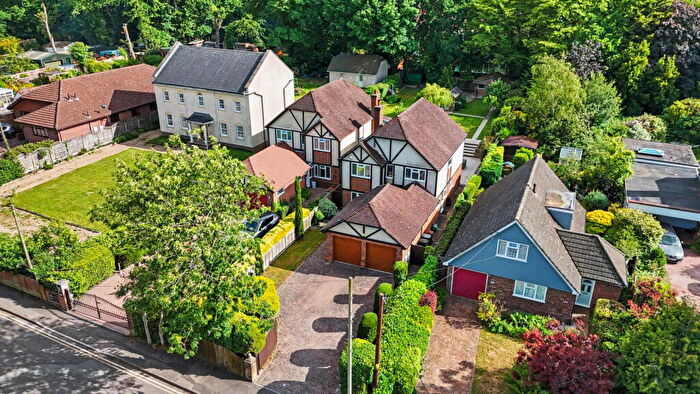 4 Bedroom Detached House For Sale In Robin Hood Lane, Blue Bell Hill, Chatham, ME5