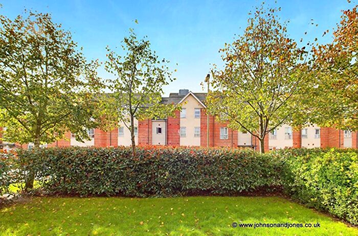 2 Bedroom Apartment To Rent In Harrow Close, Addlestone, Surrey, KT15