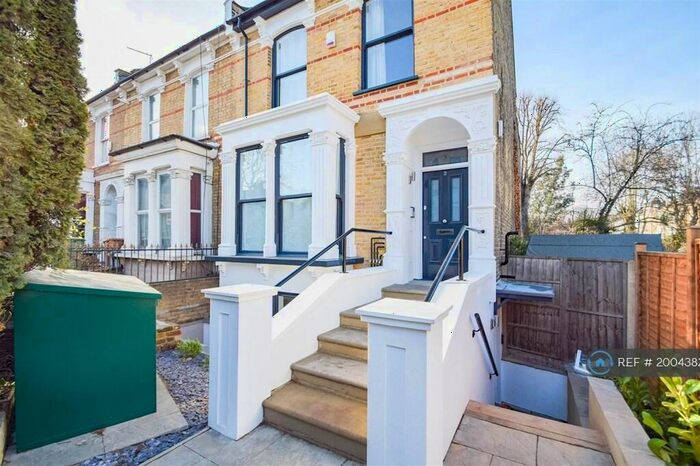 2 Bedroom Flat To Rent In Laura Terrace, London, N4