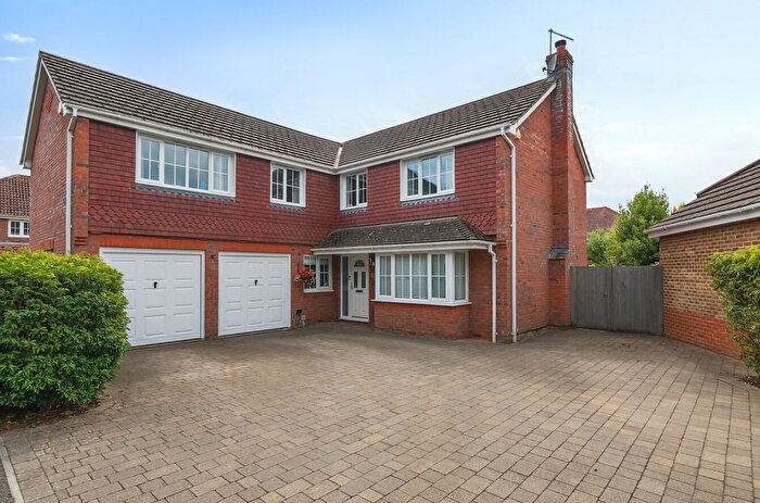 5 Bedroom Detached House For Sale In Covert Mead, Ashington, RH20