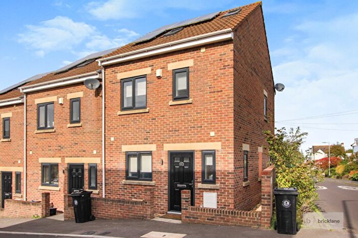 3 Bedroom Property To Rent In Bridge Views, Bristol, BS4