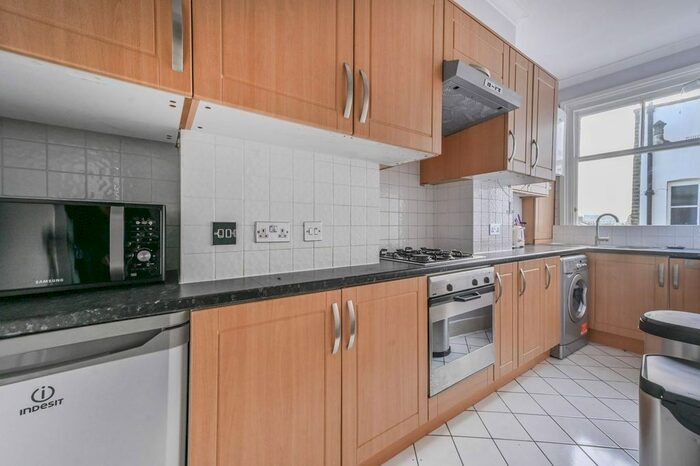 1 Bedroom Flat To Rent In Kings Road, Chelsea, London, SW3