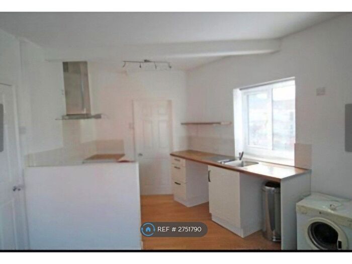 Studio To Rent In Gateford Road, Worksop, S80