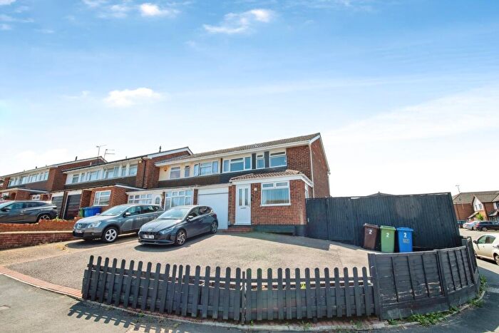 3 Bedroom Semi-Detached House For Sale In Salisbury Close, Sittingbourne, Kent, ME10