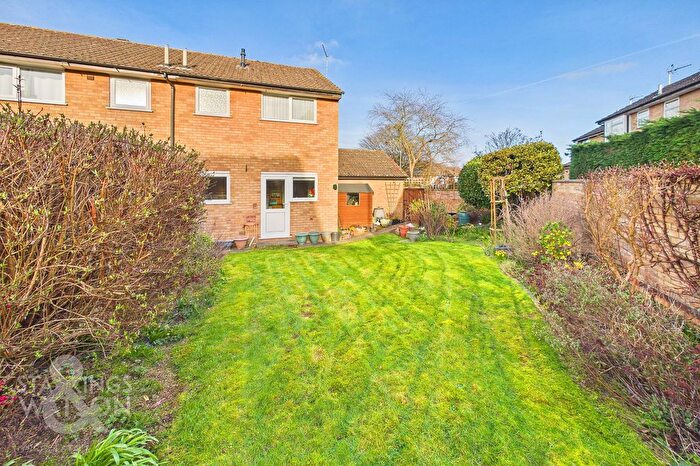 3 Bedroom End Terrace House For Sale In Berryfields, Brundall, Norwich, NR13
