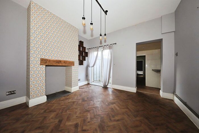 3 Bedroom Terraced House For Sale In Woodfield Crescent, Kidderminster, DY11