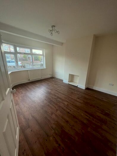 2 Bedroom Flat To Rent In Frances Road, London, E4