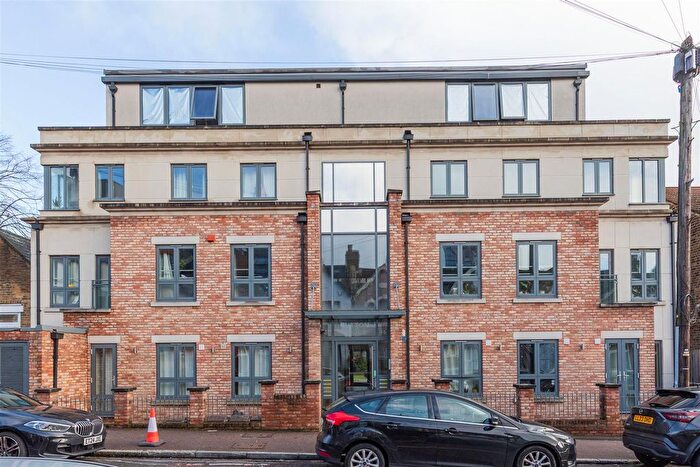 1 Bedroom Flat For Sale In Stainforth Road, Walthamstow, E17