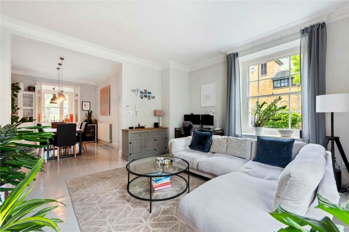 2 Bedroom Flat To Rent In Harecourt Road, London, N1