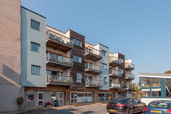 2 Bedroom Flat For Sale In Richmond Walk, Stonehouse, Plymouth, PL1