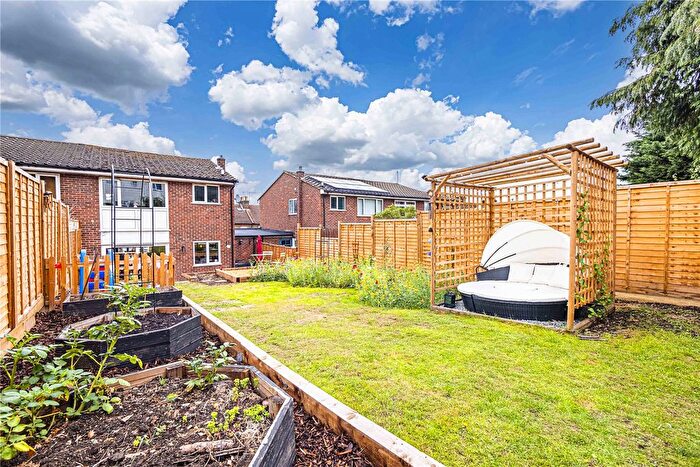3 Bedroom Semi-Detached House For Sale In Catlin Street, Boxmoor, Hemel Hempstead, Hertfordshire, HP3