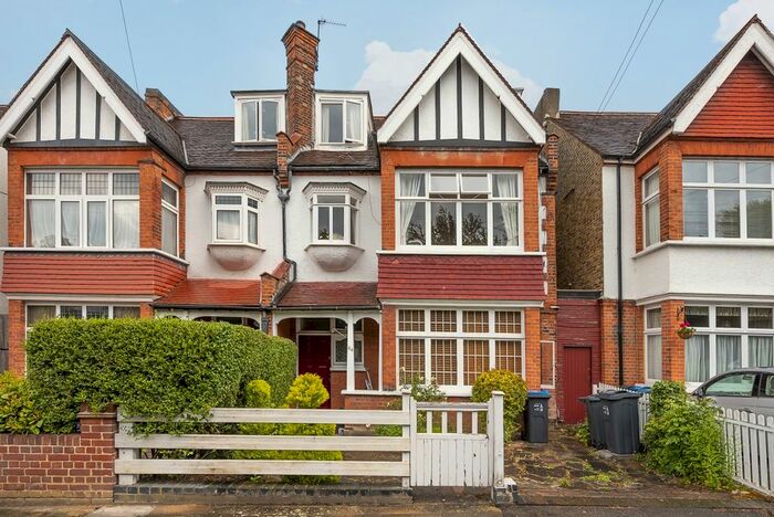 3 Bedroom Flat To Rent In Home Park Road, London, SW19